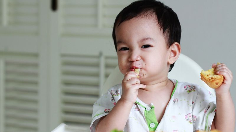 Menu makan anak 1 tahun agar tidak bosan